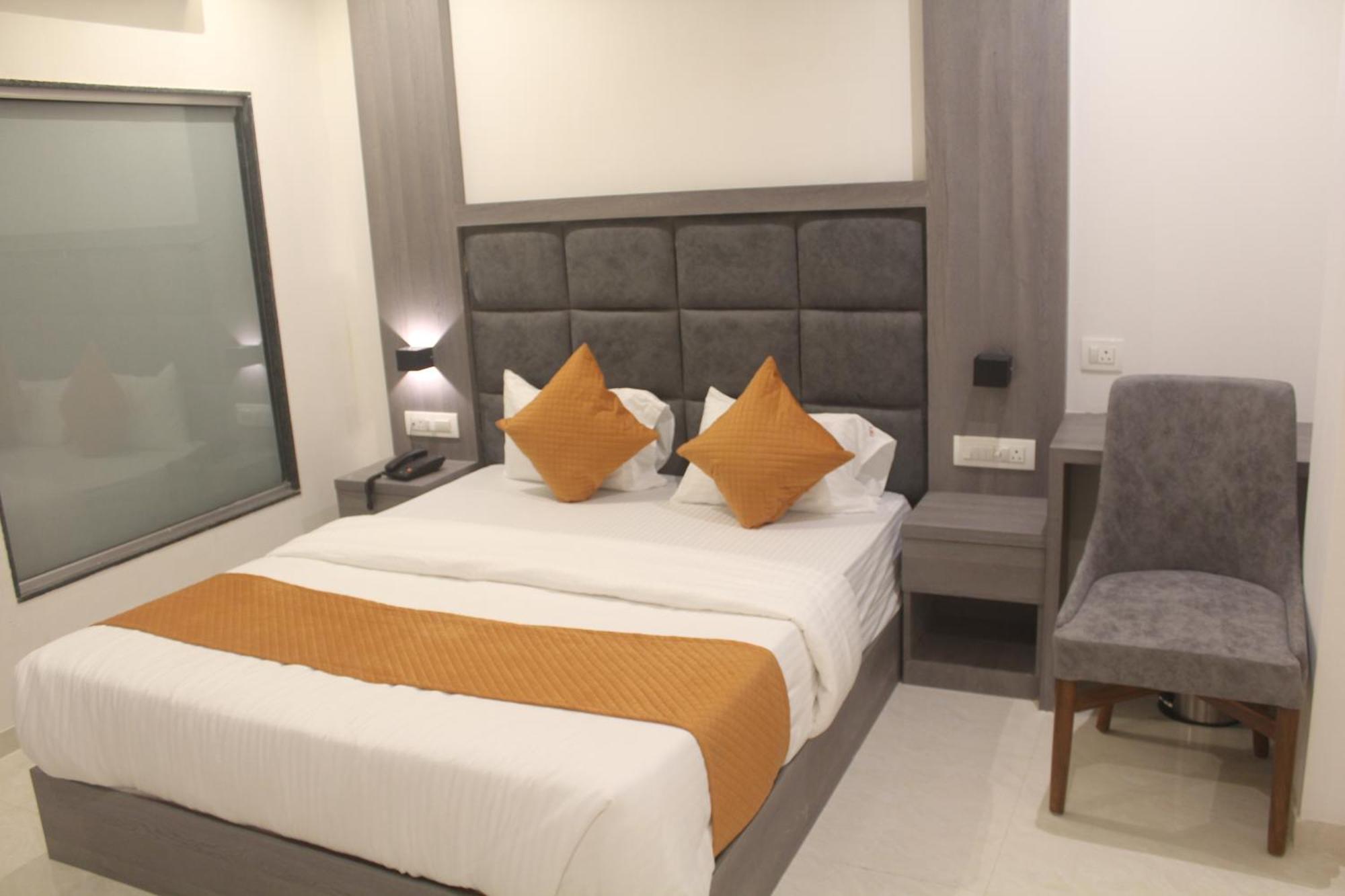 Hotel Metro Inn Mumbai Bagian luar foto