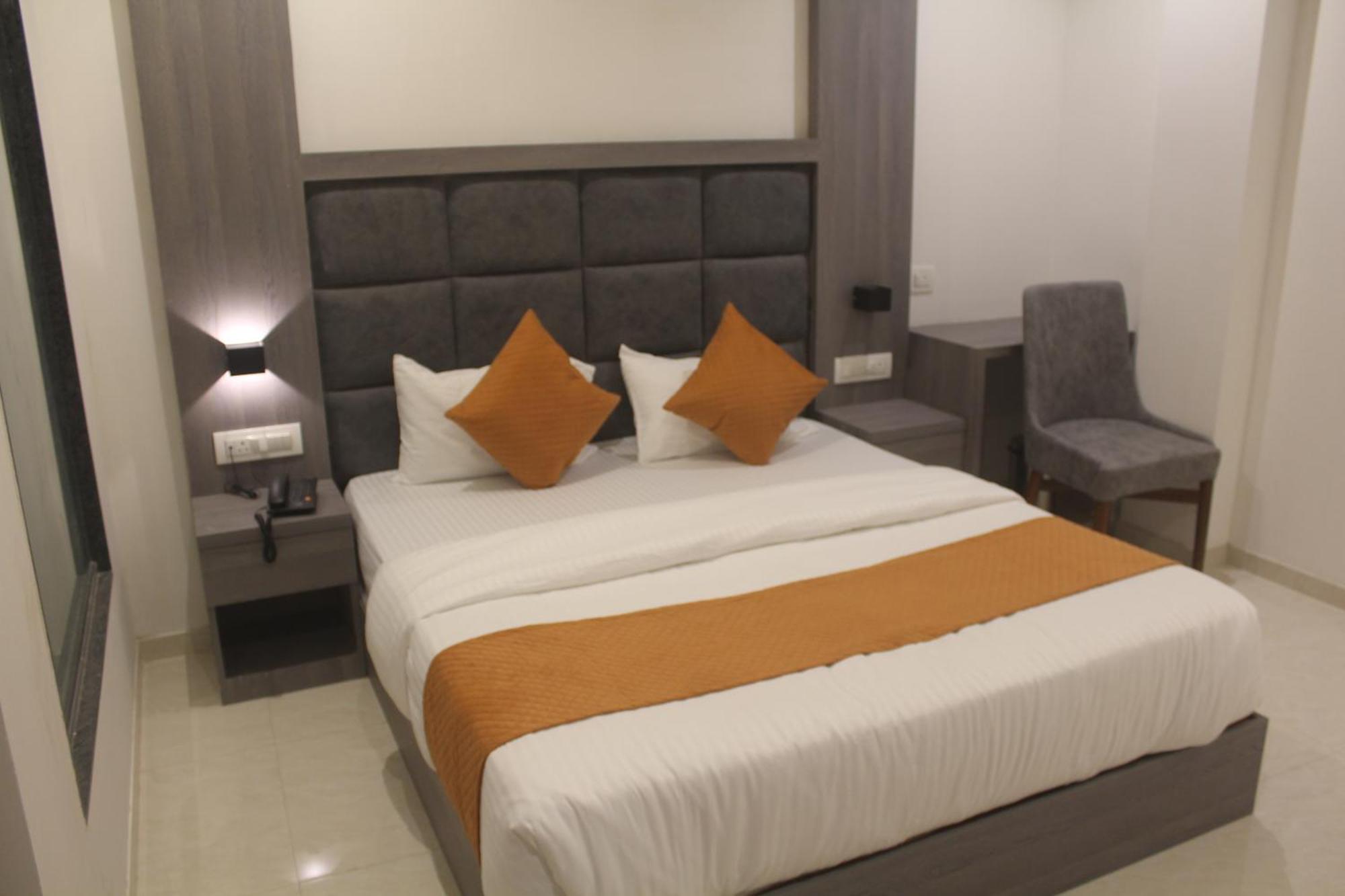 Hotel Metro Inn Mumbai Bagian luar foto