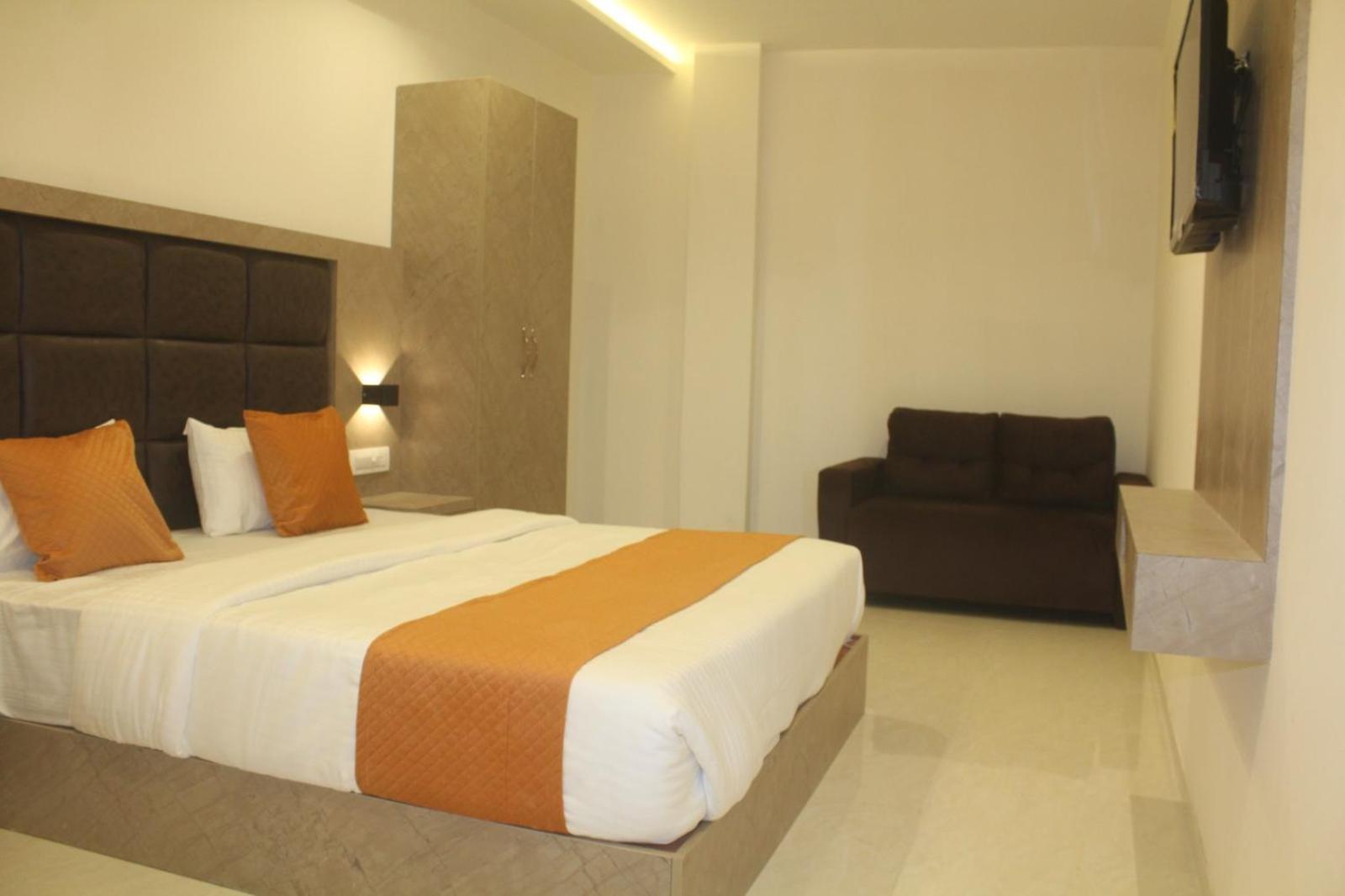 Hotel Metro Inn Mumbai Bagian luar foto