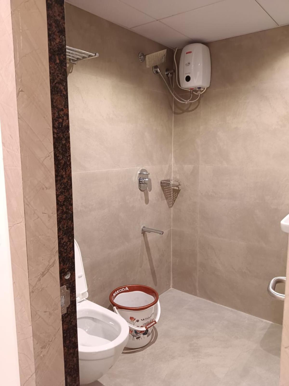 Hotel Metro Inn Mumbai Bagian luar foto