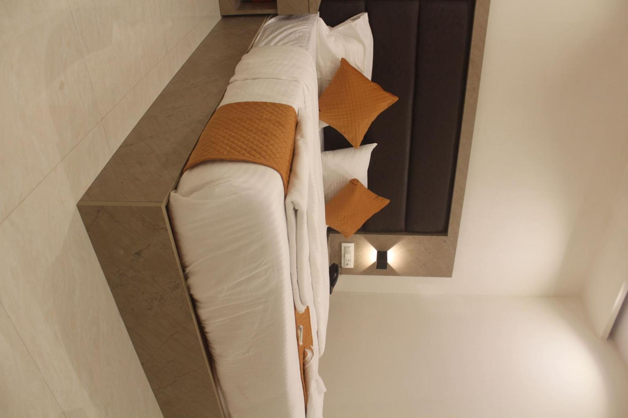 Hotel Metro Inn Mumbai Bagian luar foto