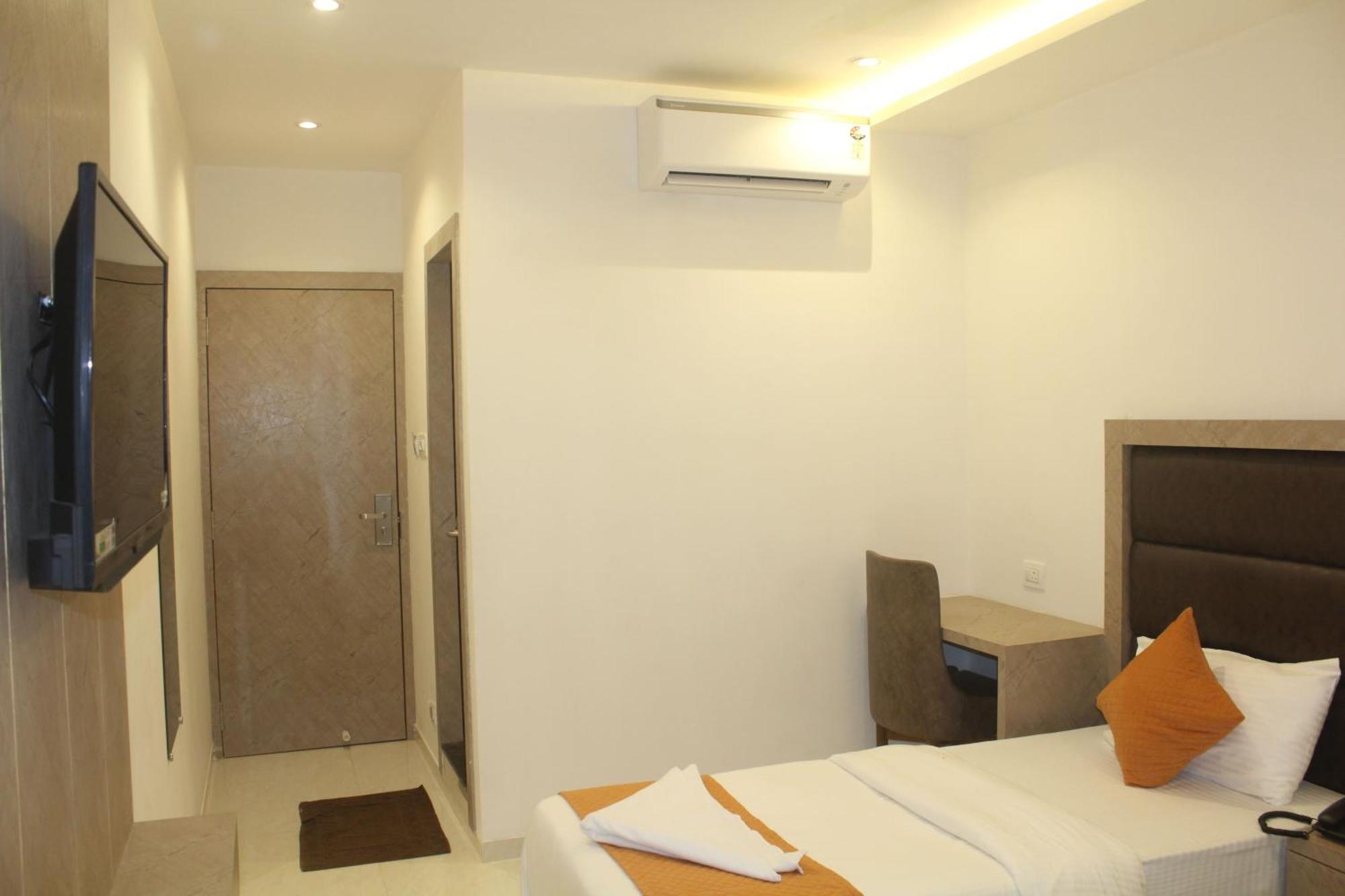 Hotel Metro Inn Mumbai Bagian luar foto