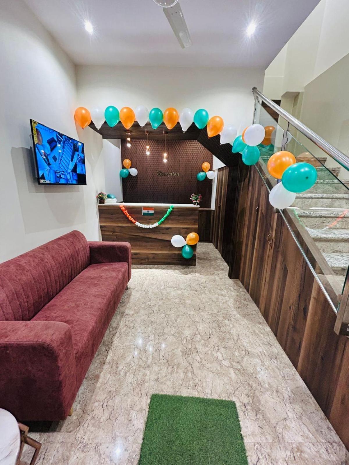 Hotel Metro Inn Mumbai Bagian luar foto